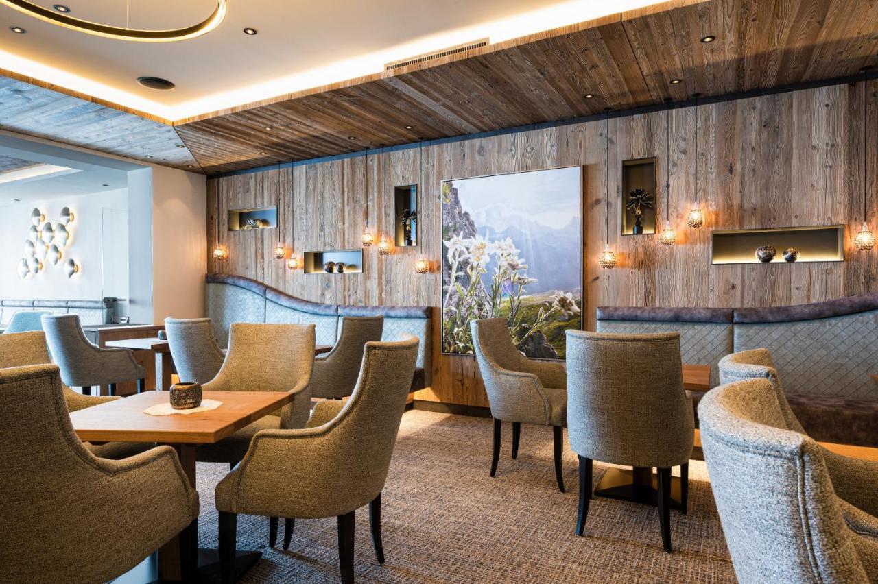 Hotel Almhof กัลเทือร์ ภายนอก รูปภาพ