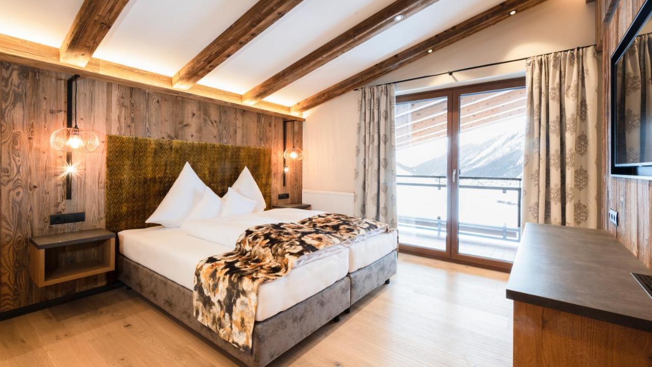 Hotel Almhof กัลเทือร์ ภายนอก รูปภาพ