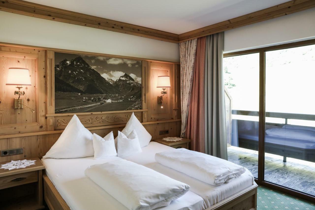 Hotel Almhof กัลเทือร์ ภายนอก รูปภาพ
